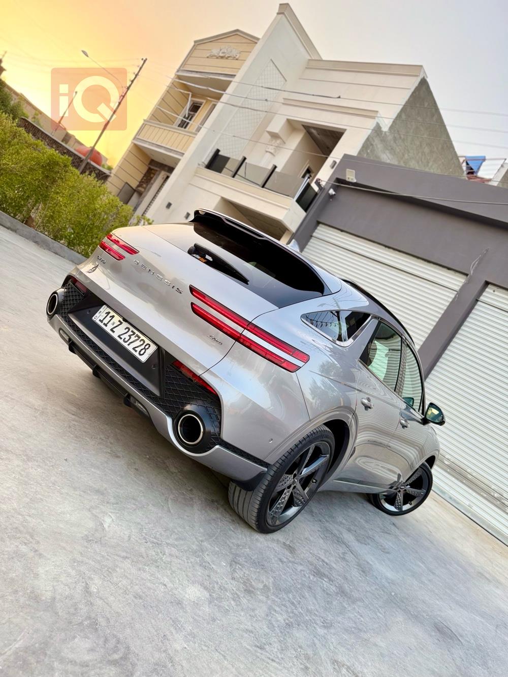 Genesis GV70